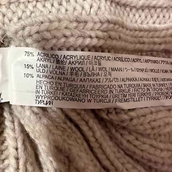 Lara Knit size medium wool blend wide turtleneck sweater - Picture 5 of 8